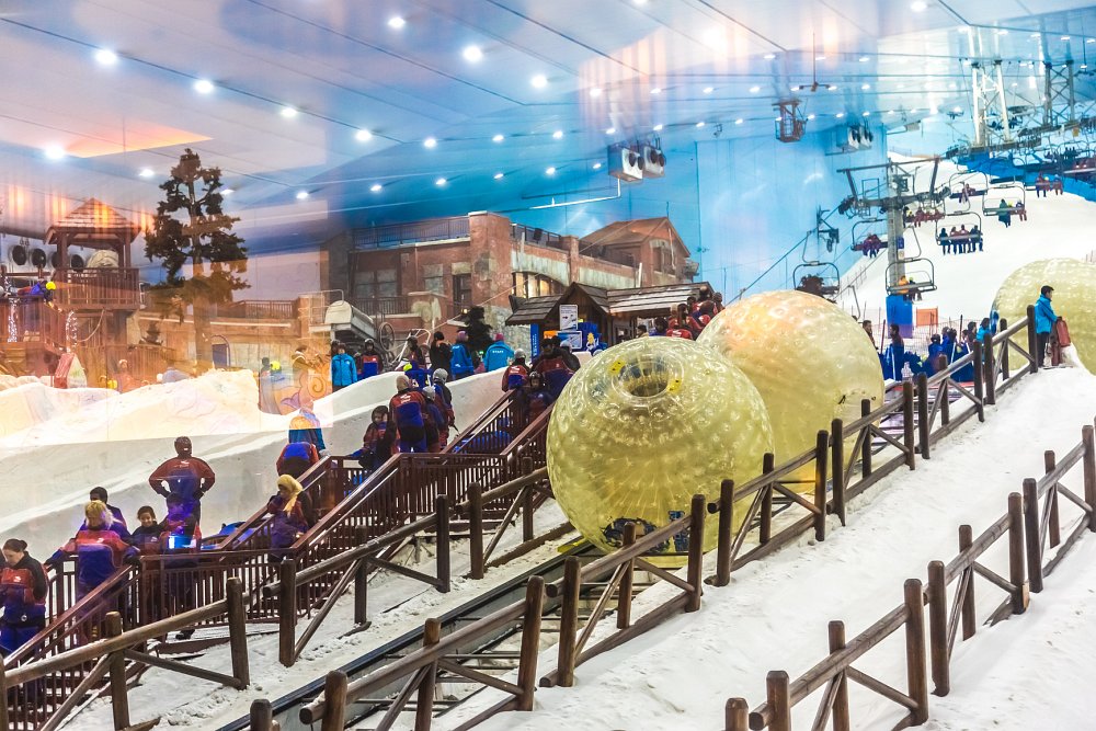 Ski Dubai is an indoor ski resort with 22,500 square meters of s